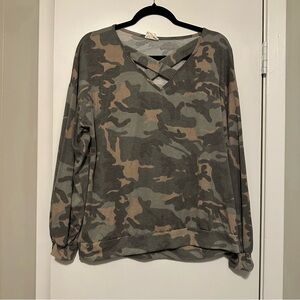 Bibi camo long sleeve top size M